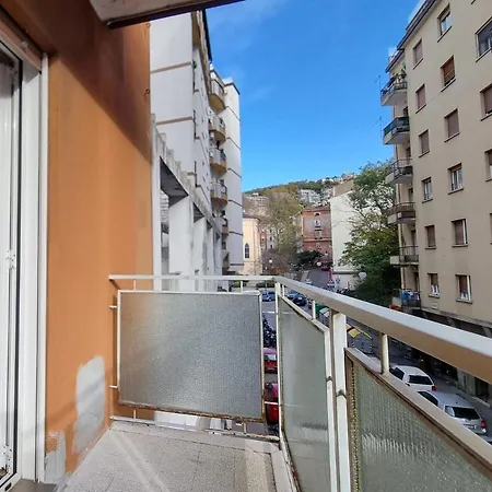 Flat Barbariga 12